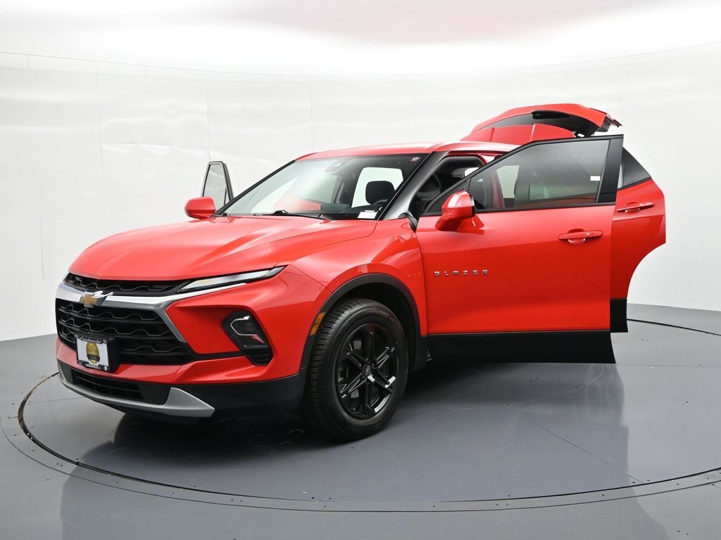 Chevrolet Blazer Vehicle Full-screen Gallery Image 32