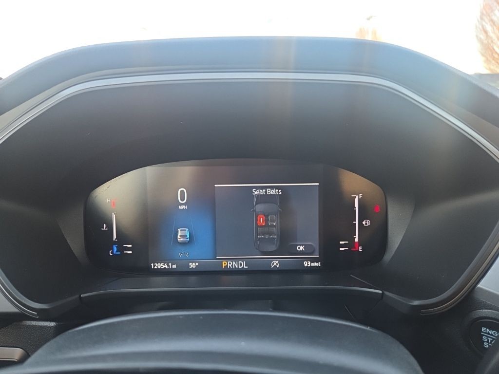 Ford Escape Vehicle Full-screen Gallery Image 12