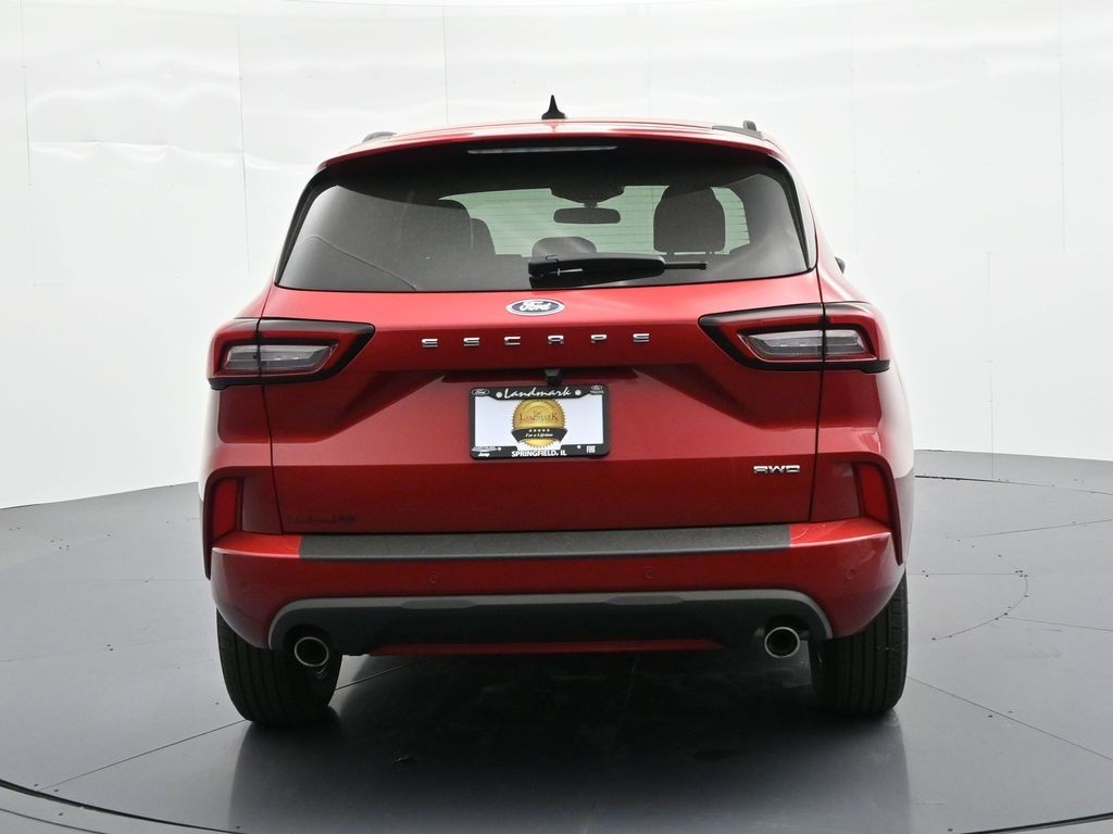 Ford Escape Vehicle Full-screen Gallery Image 7