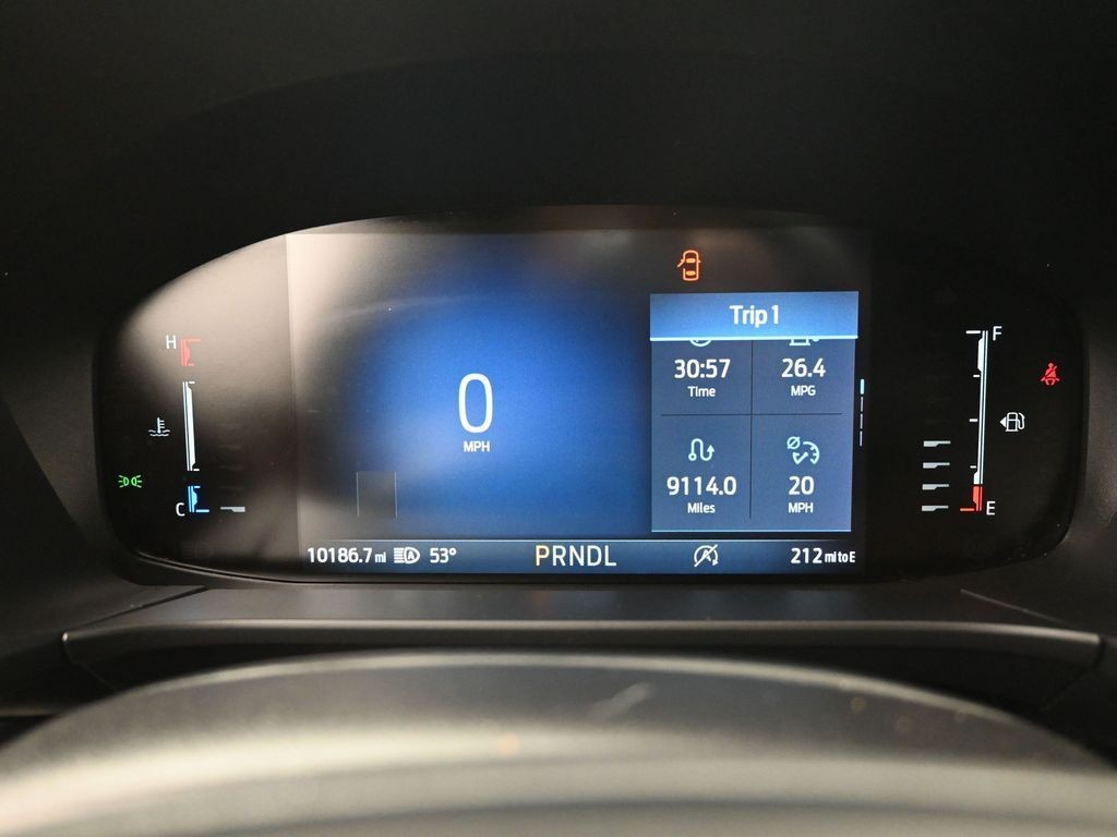 Ford Escape Vehicle Full-screen Gallery Image 10