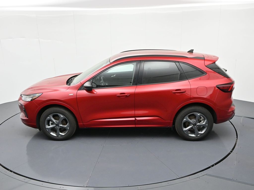 Ford Escape Vehicle Full-screen Gallery Image 22