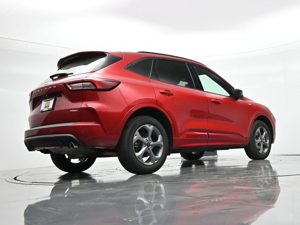 Ford Escape Vehicle Full-screen Gallery Image 25