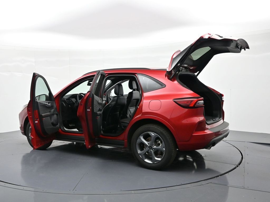 Ford Escape Vehicle Full-screen Gallery Image 28