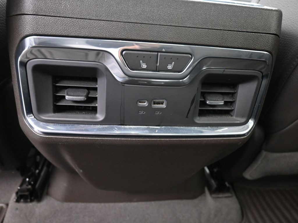 GMC Sierra 1500 Vehicle Full-screen Gallery Image 23