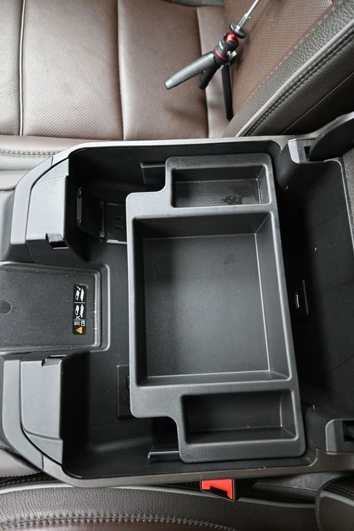 GMC Sierra 1500 Vehicle Full-screen Gallery Image 21