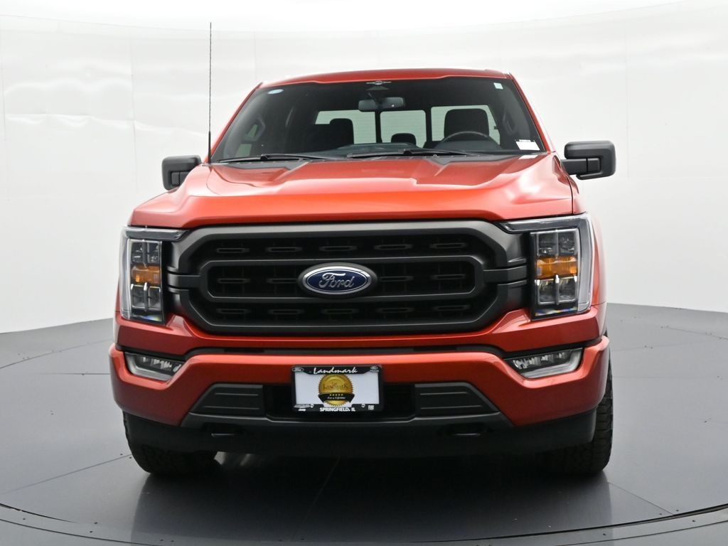Ford F-150 Vehicle Full-screen Gallery Image 3