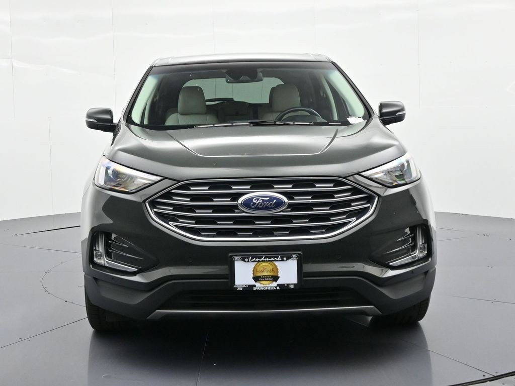Ford Edge Vehicle Full-screen Gallery Image 3
