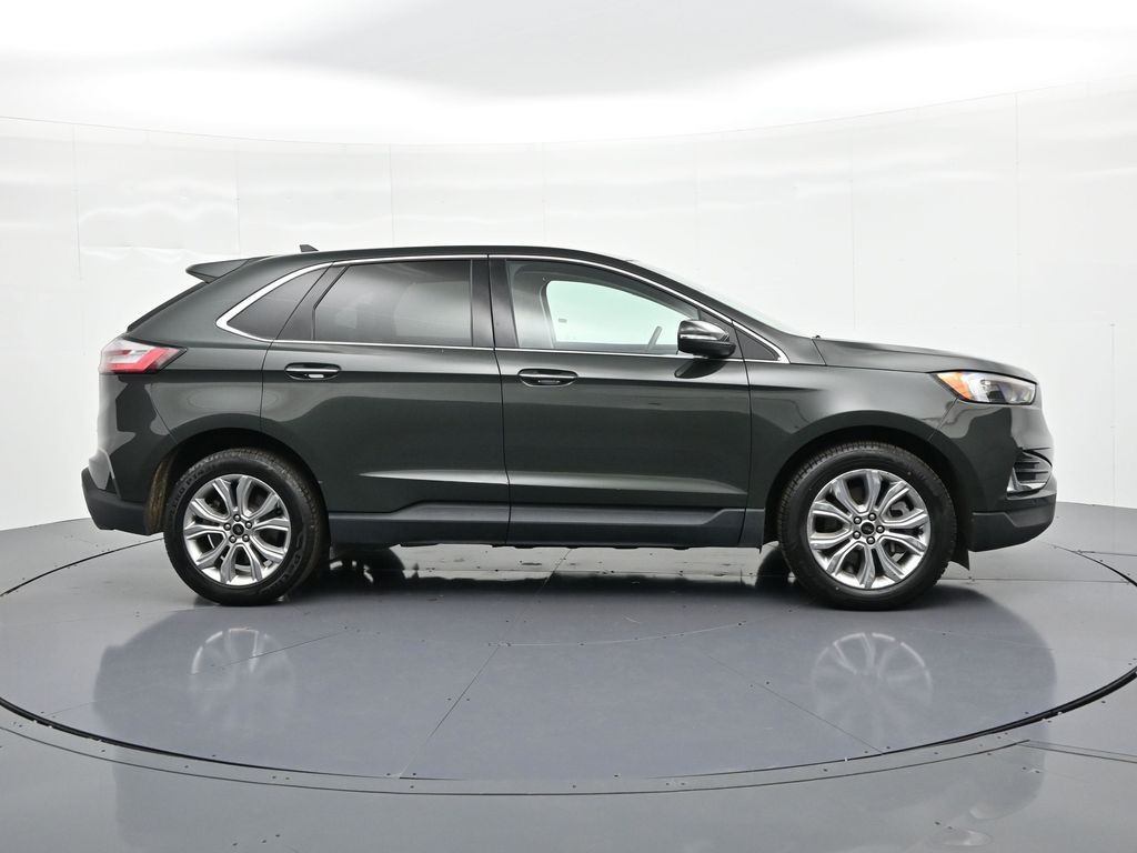 Ford Edge Vehicle Full-screen Gallery Image 5