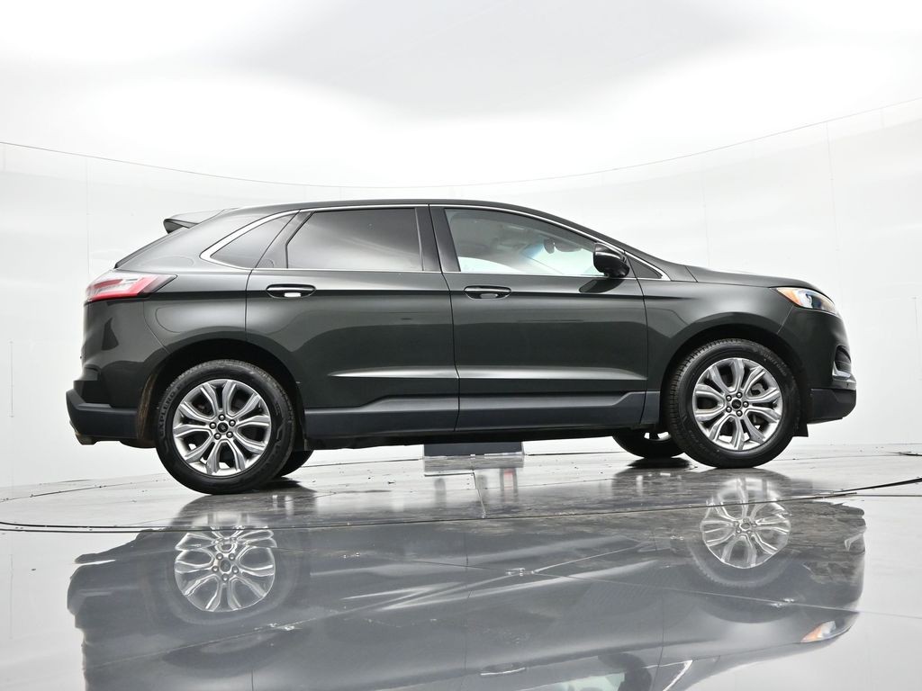 Ford Edge Vehicle Full-screen Gallery Image 31