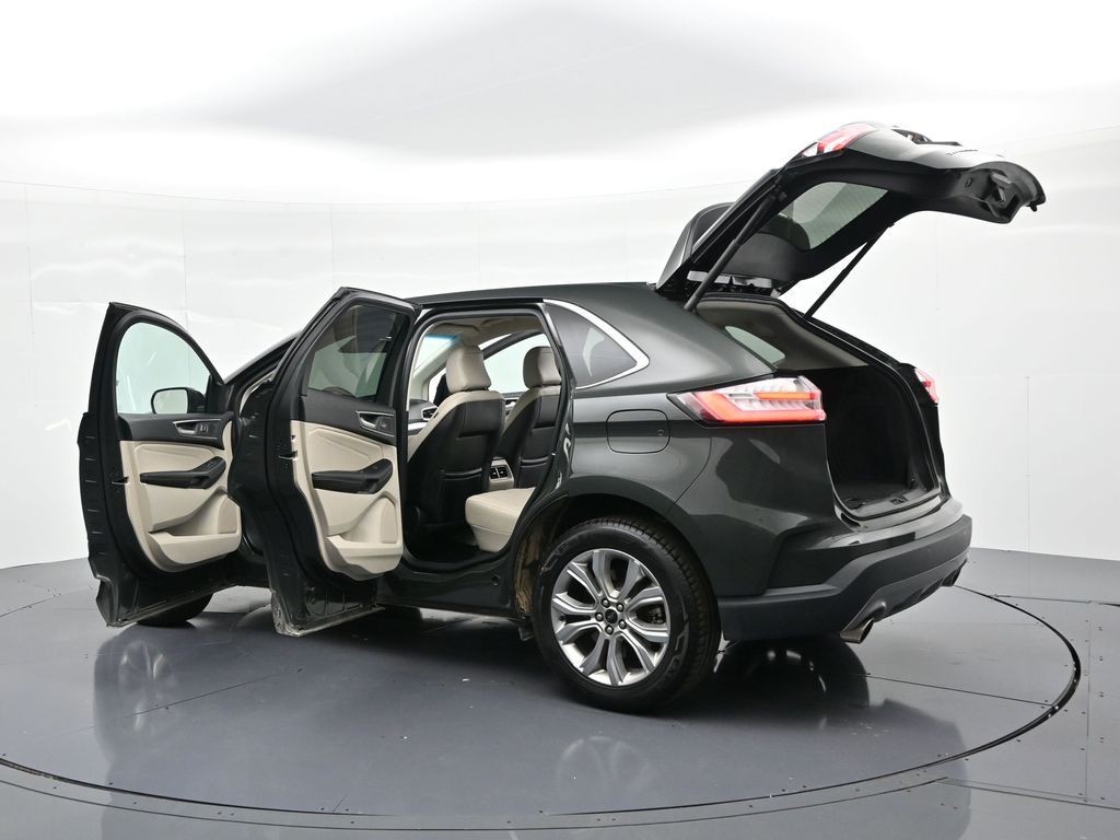 Ford Edge Vehicle Full-screen Gallery Image 33