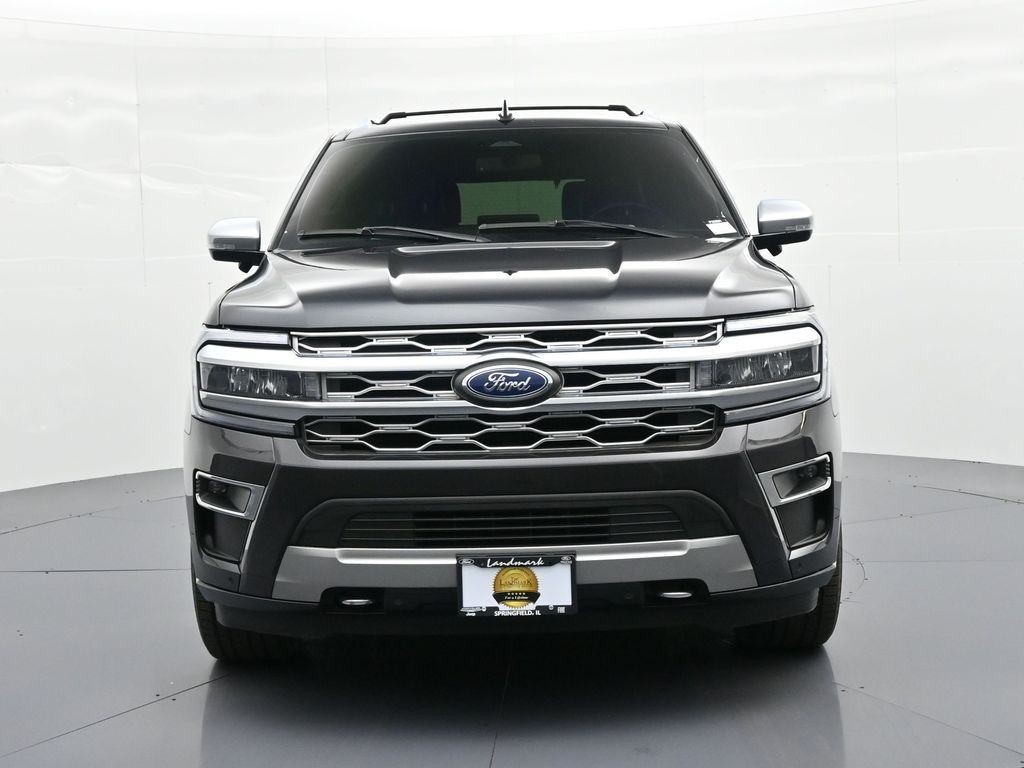 Ford Expedition Vehicle Full-screen Gallery Image 3