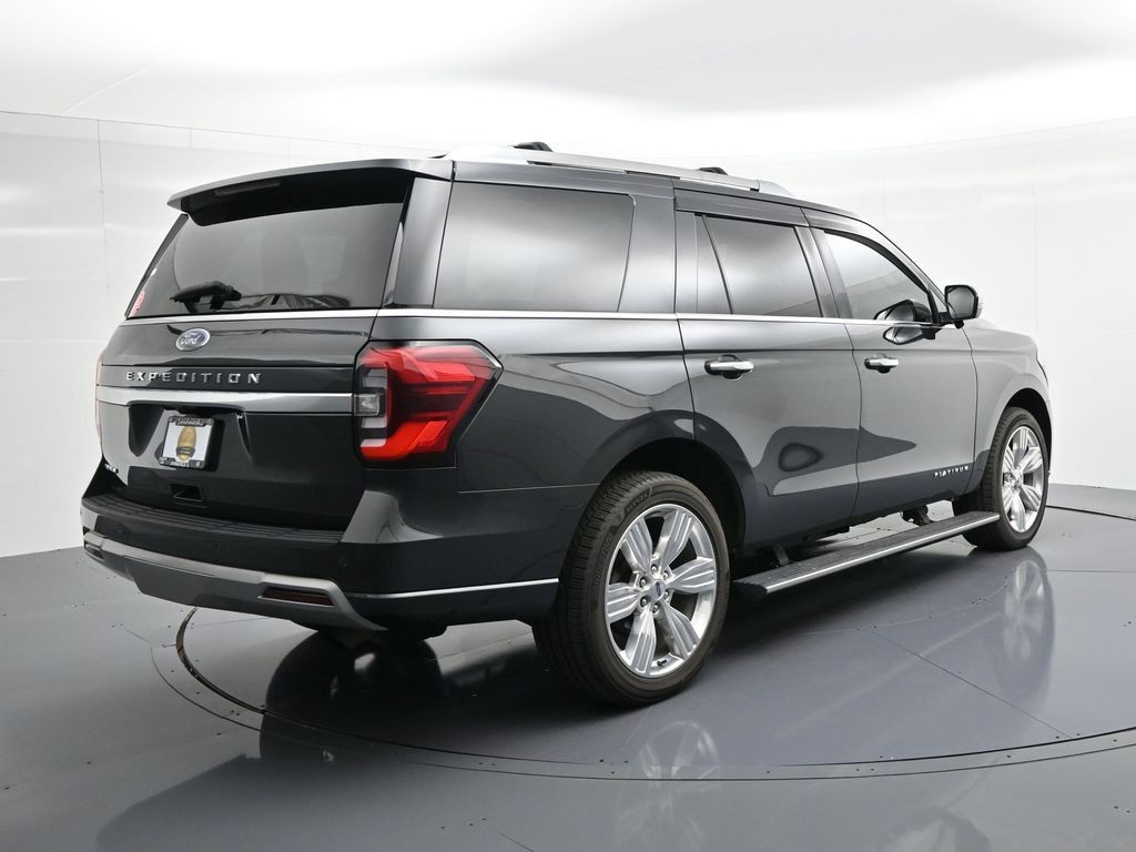 Ford Expedition Vehicle Full-screen Gallery Image 6