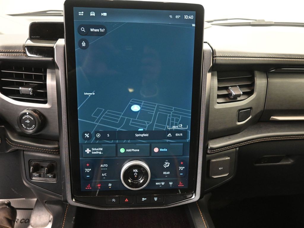 Ford Expedition Vehicle Full-screen Gallery Image 11