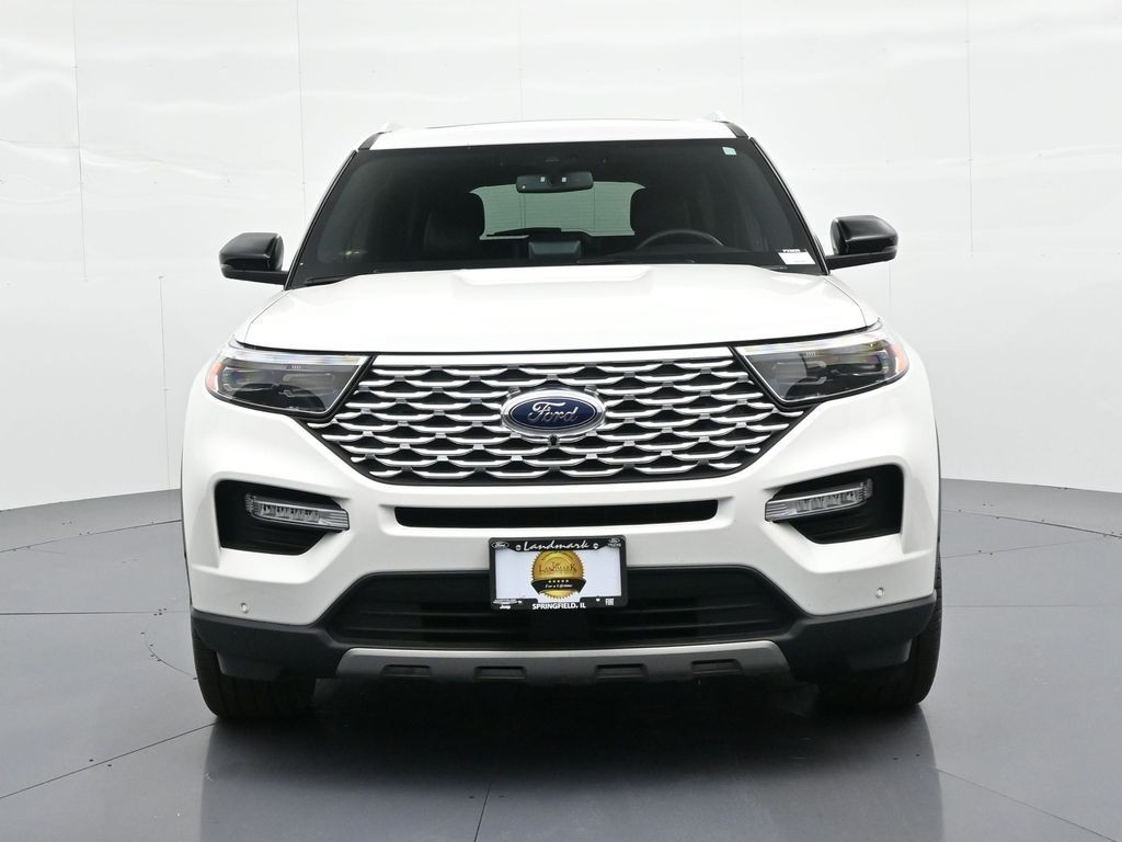 Ford Explorer Vehicle Full-screen Gallery Image 3