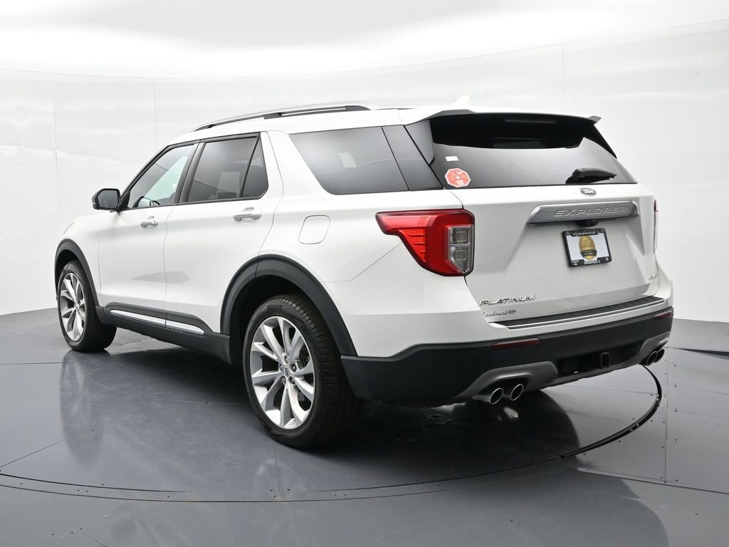 Ford Explorer Vehicle Full-screen Gallery Image 8