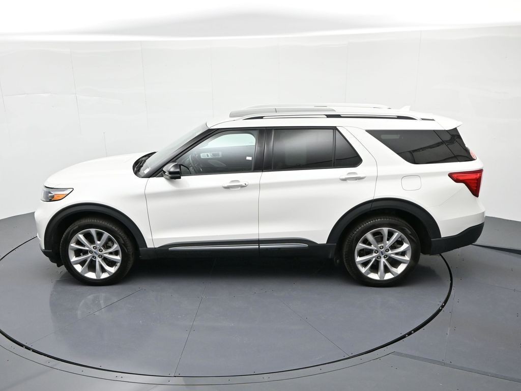 Ford Explorer Vehicle Full-screen Gallery Image 26
