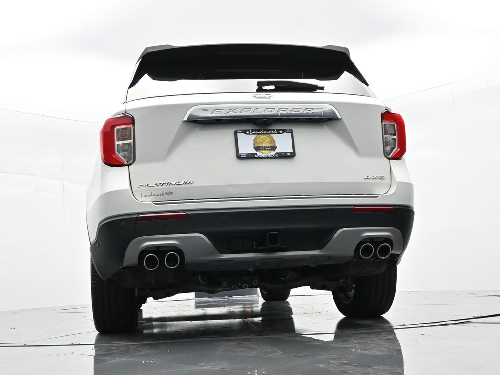 Ford Explorer Vehicle Full-screen Gallery Image 28