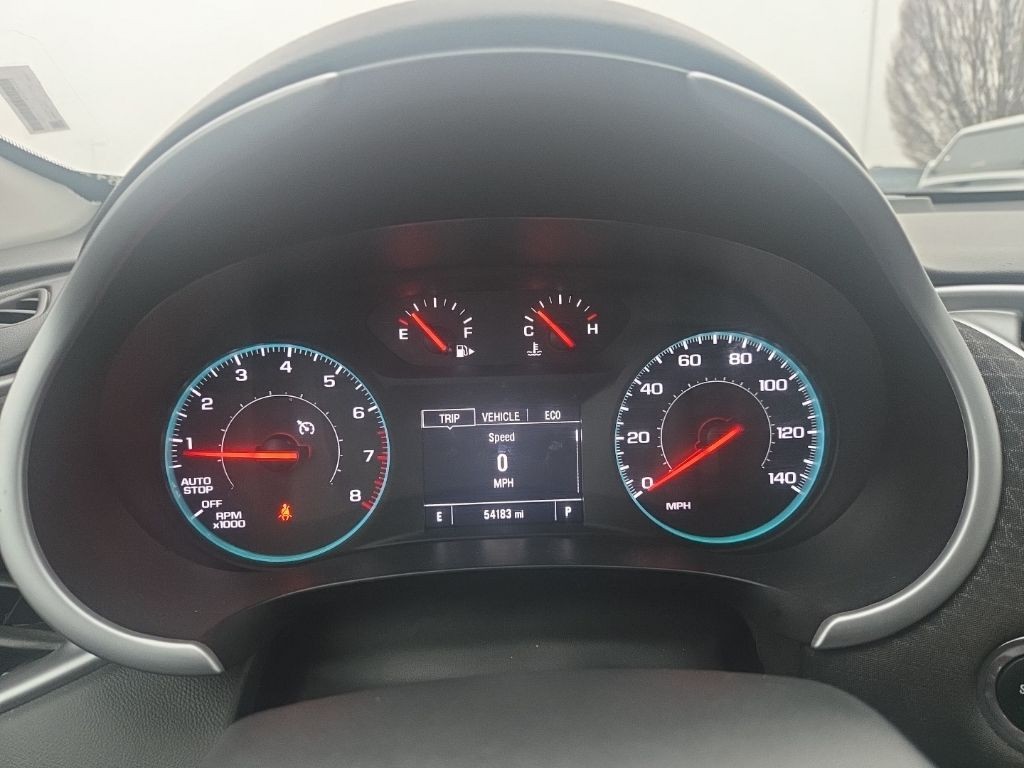 Chevrolet Malibu Vehicle Full-screen Gallery Image 10