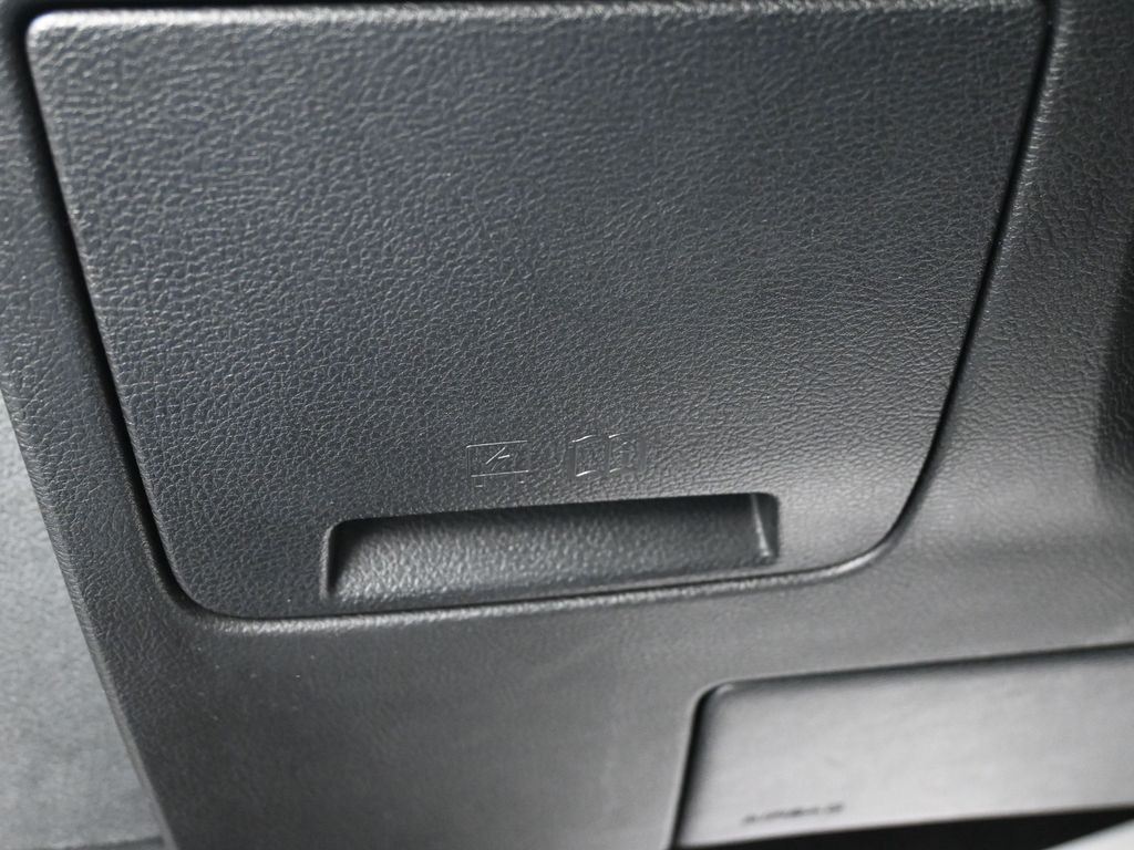 Ford Edge Vehicle Full-screen Gallery Image 20