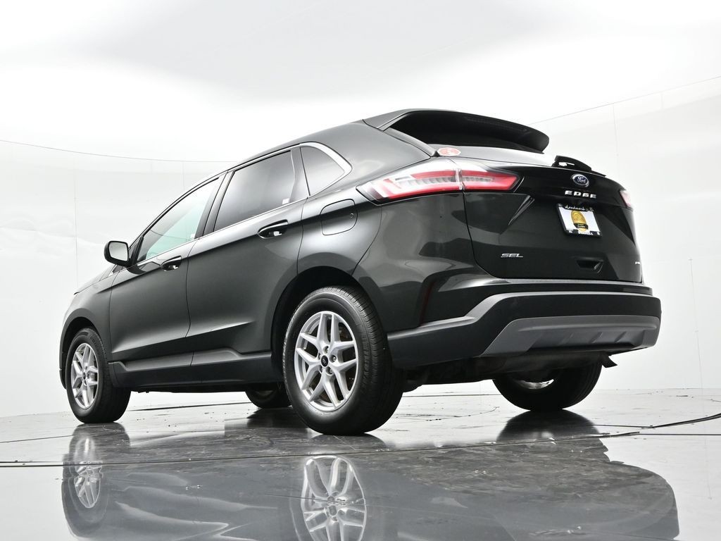 Ford Edge Vehicle Full-screen Gallery Image 27