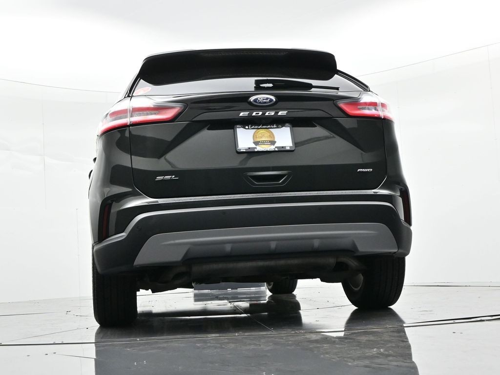 Ford Edge Vehicle Full-screen Gallery Image 28