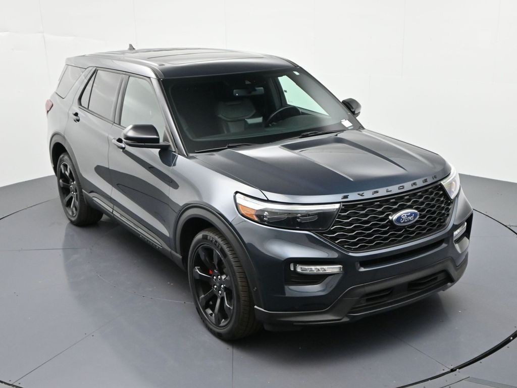Ford Explorer Vehicle Full-screen Gallery Image 24