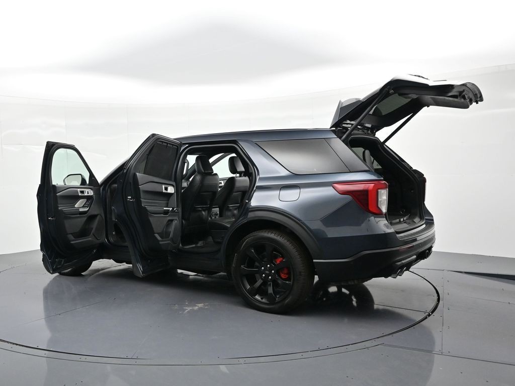 Ford Explorer Vehicle Full-screen Gallery Image 33