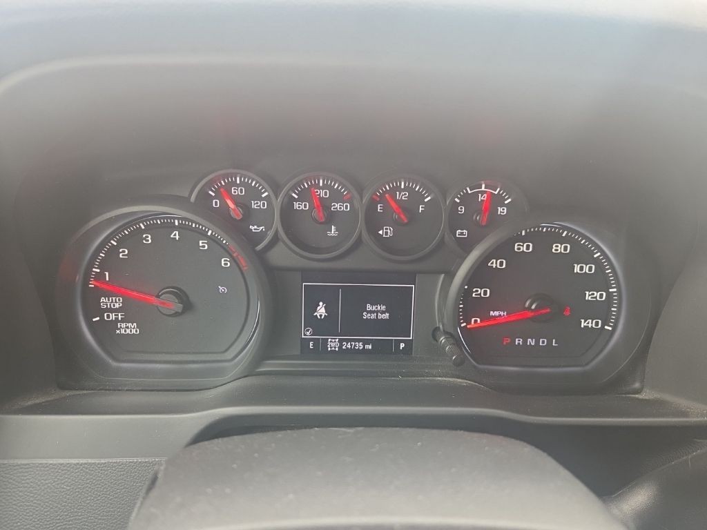 Chevrolet Silverado 1500 Vehicle Full-screen Gallery Image 12