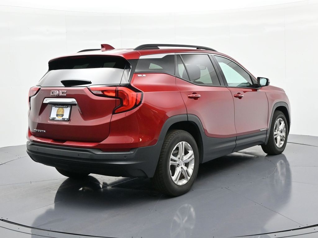 GMC Terrain Vehicle Full-screen Gallery Image 6