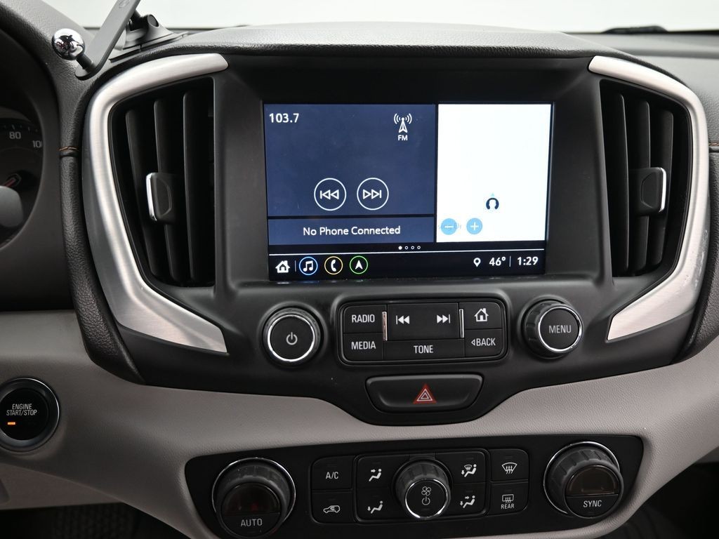 GMC Terrain Vehicle Full-screen Gallery Image 11