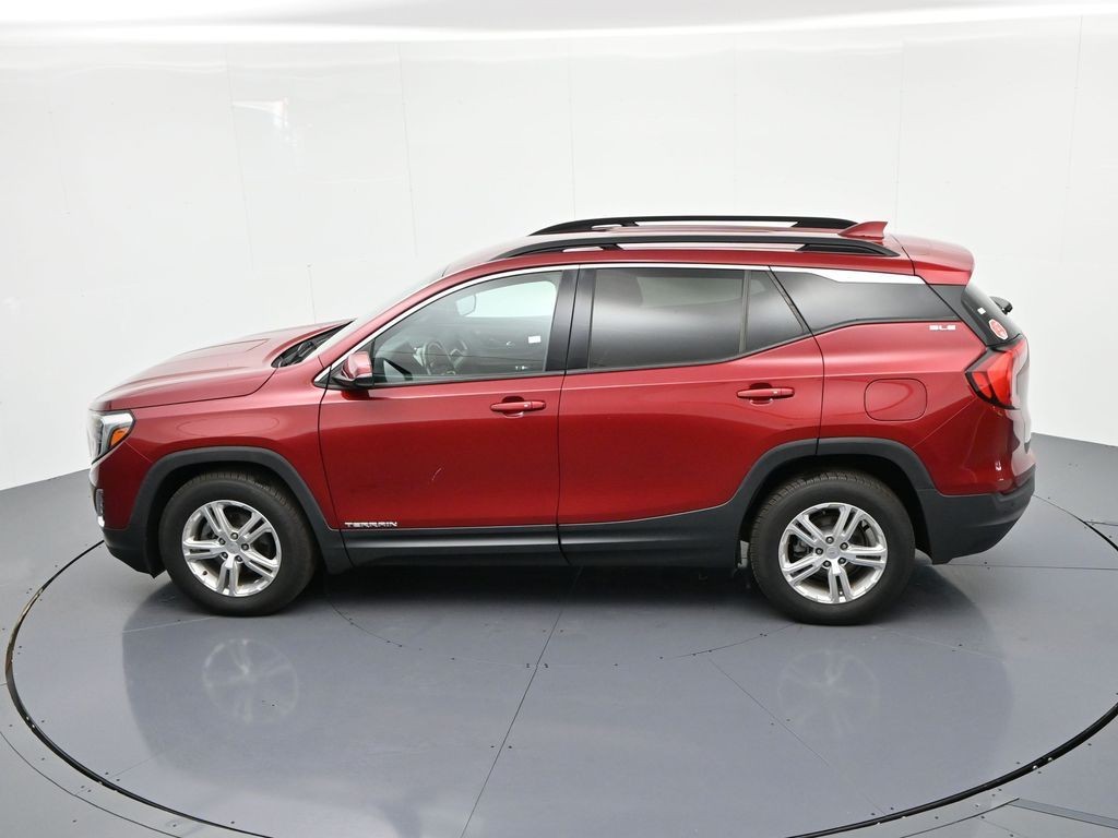 GMC Terrain Vehicle Full-screen Gallery Image 19