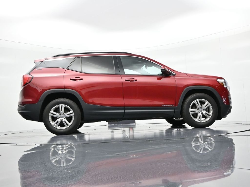GMC Terrain Vehicle Full-screen Gallery Image 23