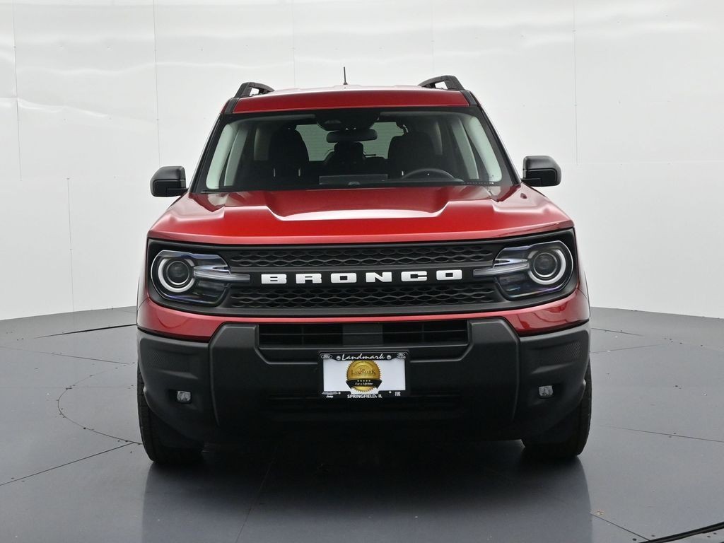 Ford Bronco Sport Vehicle Full-screen Gallery Image 3