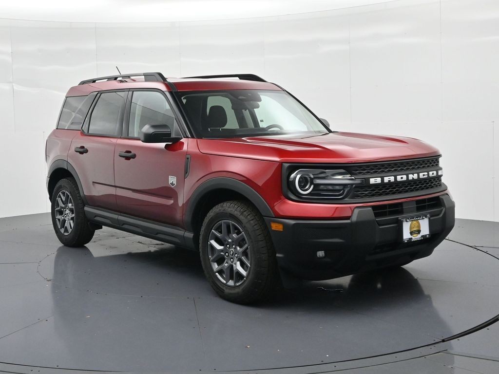 Ford Bronco Sport Vehicle Full-screen Gallery Image 4