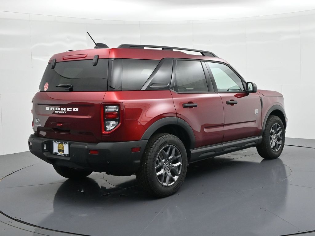 Ford Bronco Sport Vehicle Full-screen Gallery Image 6