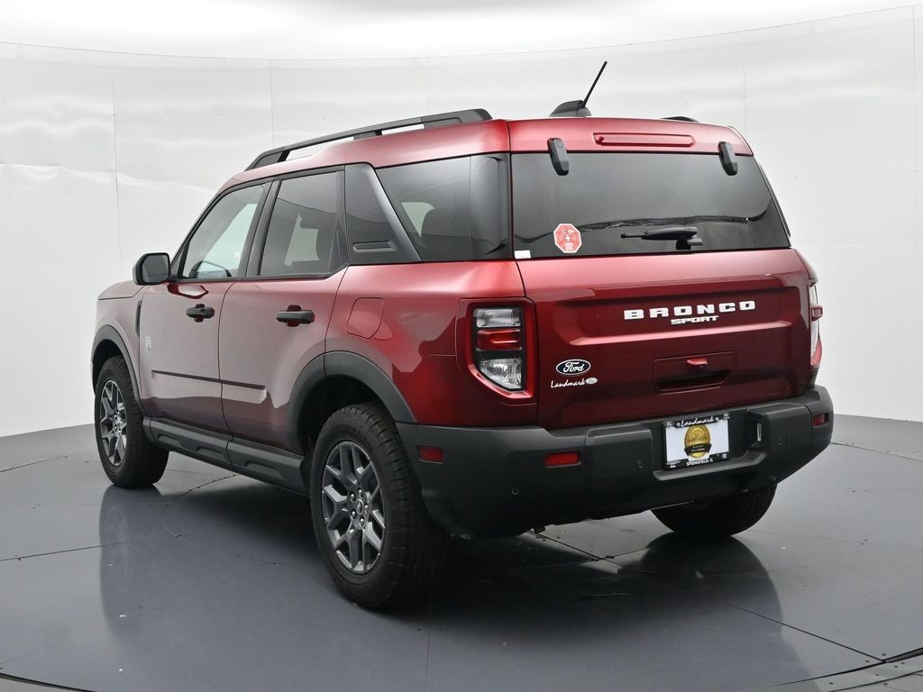 Ford Bronco Sport Vehicle Full-screen Gallery Image 8