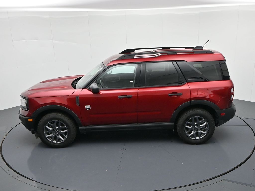 Ford Bronco Sport Vehicle Full-screen Gallery Image 17