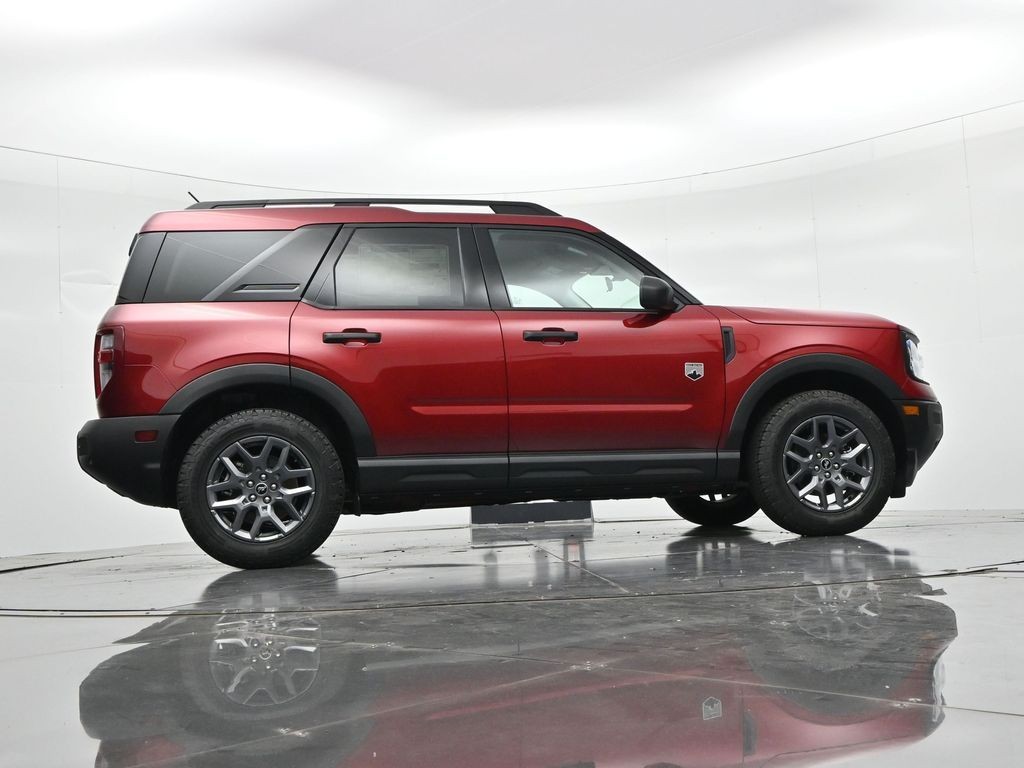 Ford Bronco Sport Vehicle Full-screen Gallery Image 21