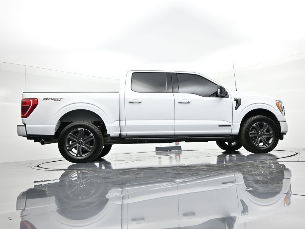 Ford F-150 Vehicle Full-screen Gallery Image 26