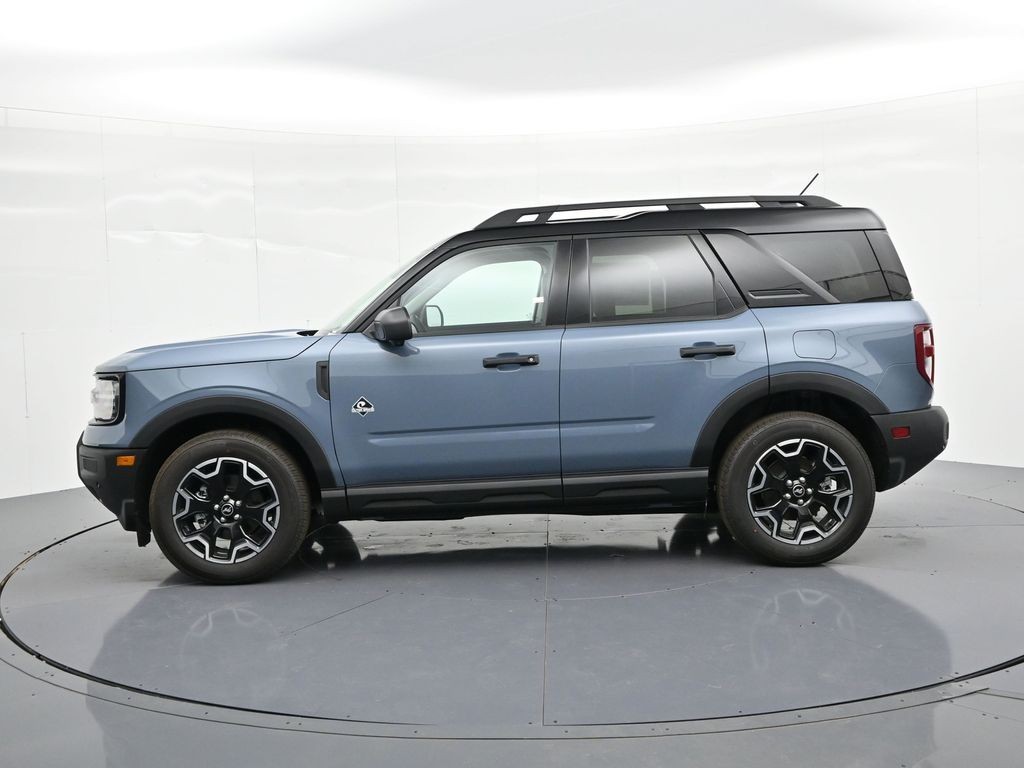 Ford Bronco Sport Vehicle Full-screen Gallery Image 9