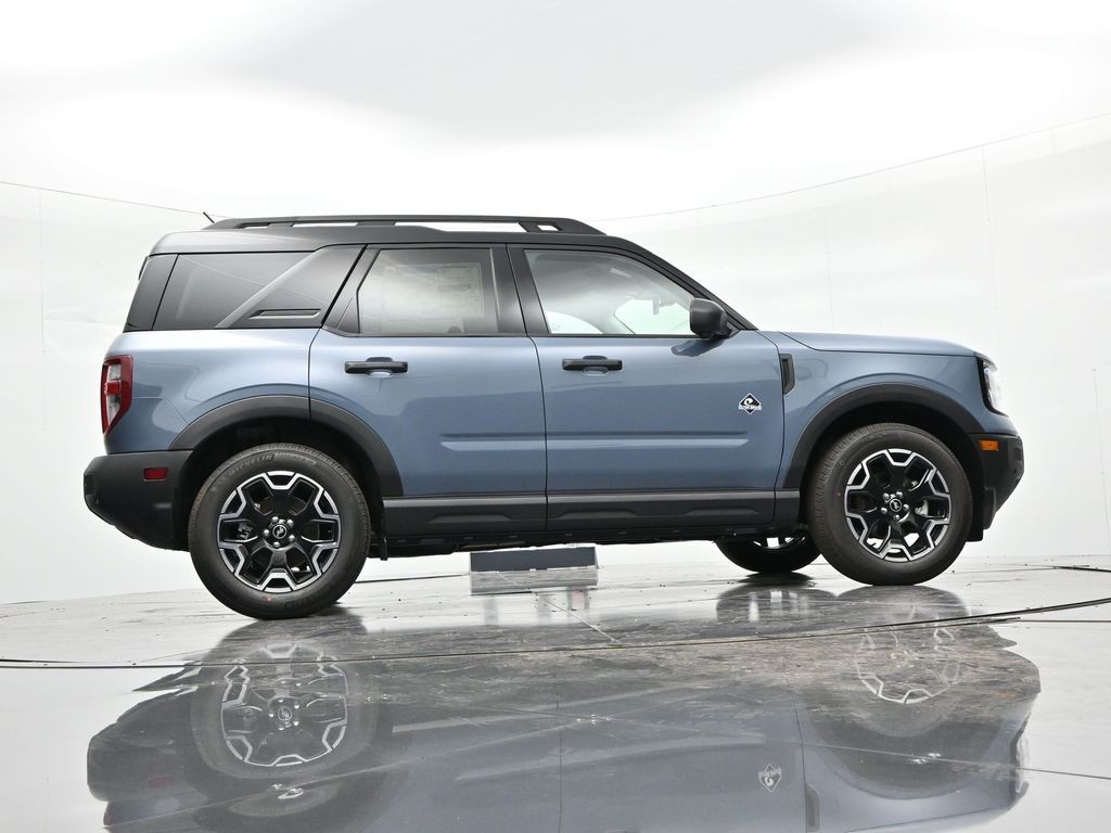 Ford Bronco Sport Vehicle Full-screen Gallery Image 33