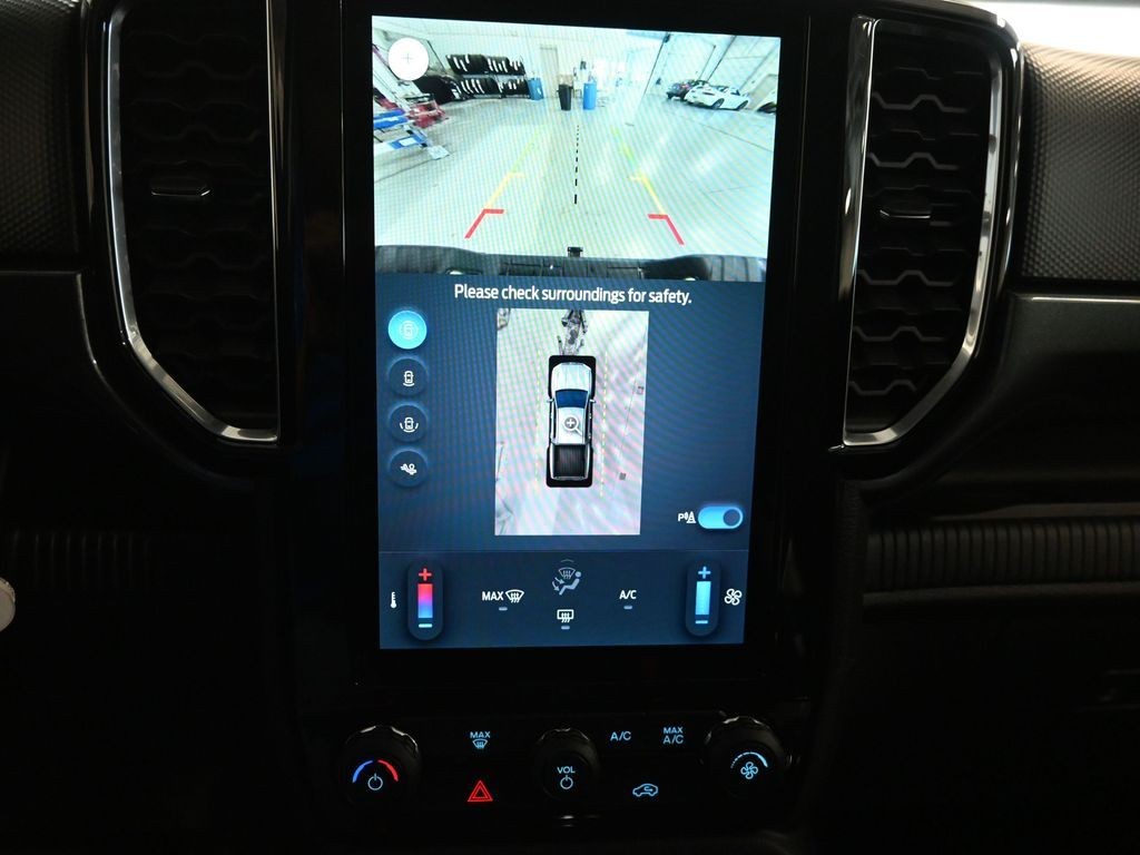 Ford Ranger Vehicle Full-screen Gallery Image 12