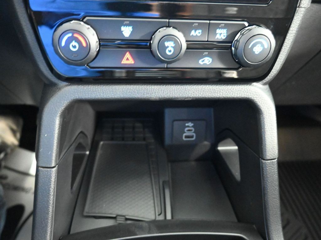 Ford Ranger Vehicle Full-screen Gallery Image 13