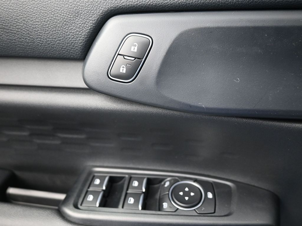 Ford Ranger Vehicle Full-screen Gallery Image 17