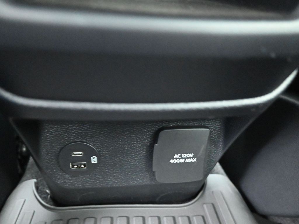 Ford Ranger Vehicle Full-screen Gallery Image 19