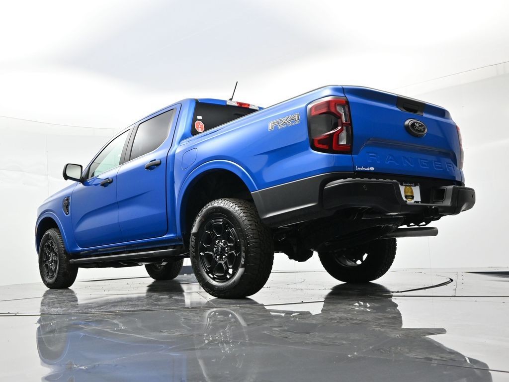 Ford Ranger Vehicle Full-screen Gallery Image 24