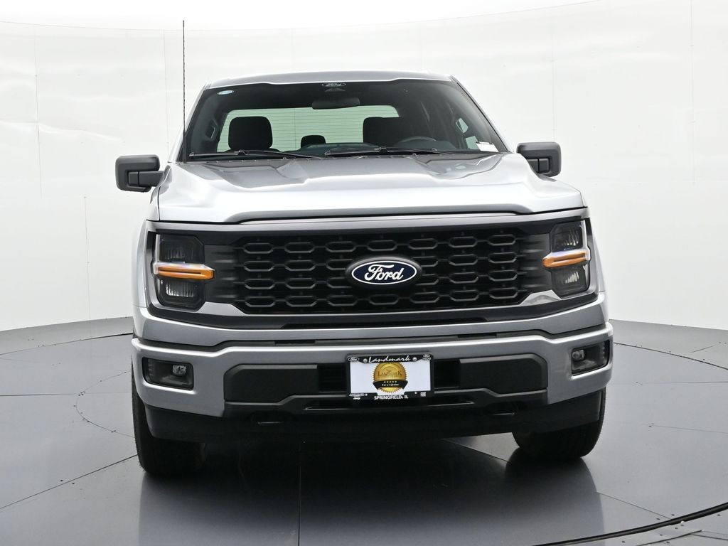 Ford F-150 Vehicle Full-screen Gallery Image 3