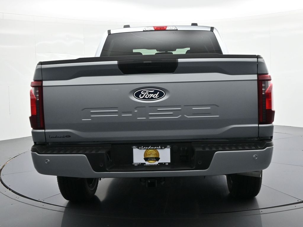 Ford F-150 Vehicle Full-screen Gallery Image 7