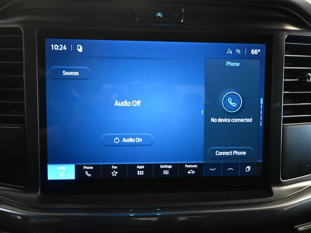 Ford F-150 Vehicle Full-screen Gallery Image 11