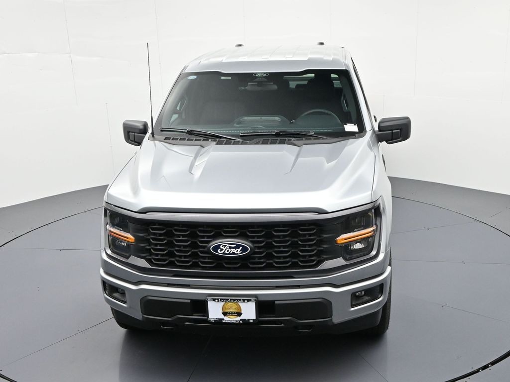 Ford F-150 Vehicle Full-screen Gallery Image 24